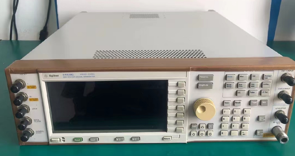 信號源E4438C 1.png