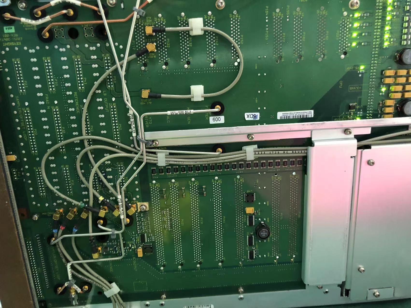 維修信號發生器E8257D 4.jpg